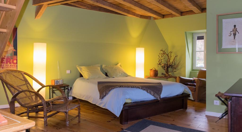 Bed and Breakfast Les Petites Vosges Bagnères-de-Bigorre Zimmer foto