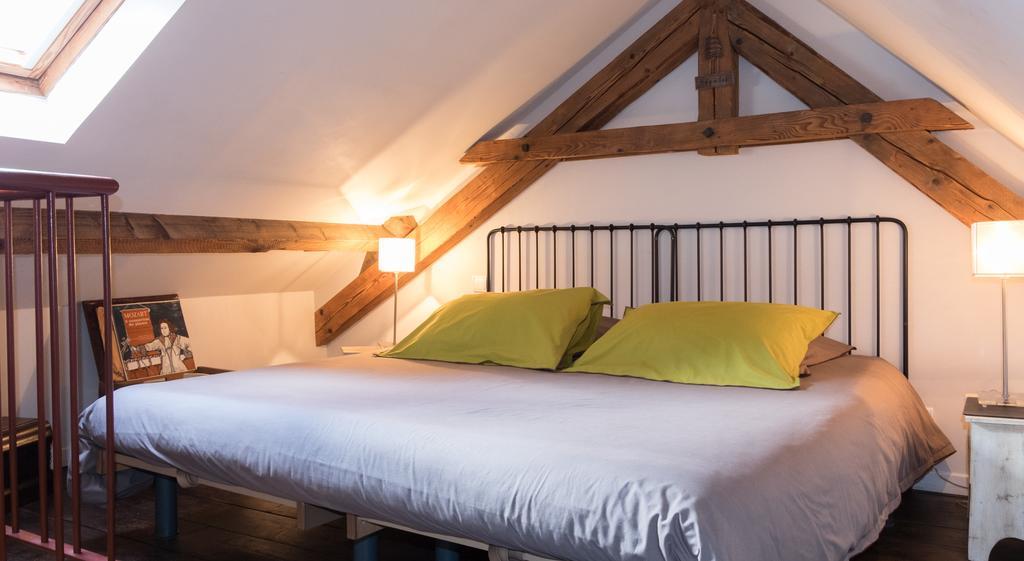 Bed and Breakfast Les Petites Vosges Bagnères-de-Bigorre Zimmer foto